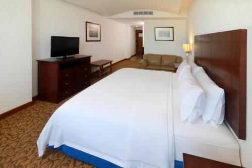 Katil atau katil-katil dalam bilik di Holiday Inn Express Nuevo Laredo by IHG