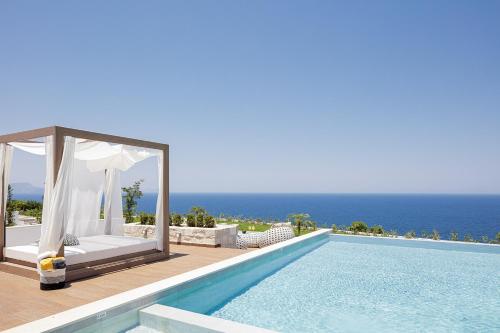 Bazén v ubytování Oneiric Exclusive Villas nebo v jeho okolí