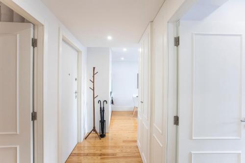 City Center 2BR Flat w/ AC by LovelyStay