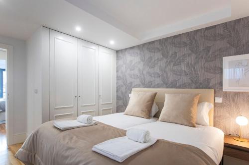 City Center 2BR Flat w/ AC by LovelyStay