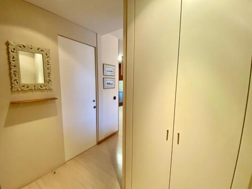  PROBER_SISCARO -  Room  picture :   Hairdryer    Iron    Kitchenette                       