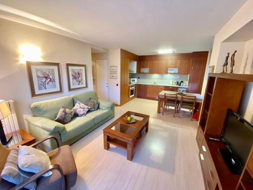  PROBER_SISCARO -  Room  picture :   Hairdryer    Iron    Kitchenette                       