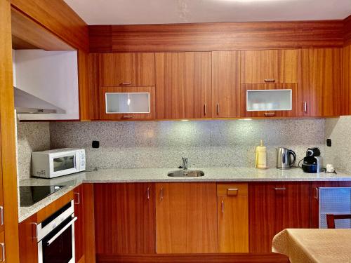  PROBER_SISCARO -  Room  picture :   Hairdryer    Iron    Kitchenette                       