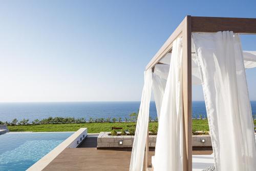 Bazén v ubytování Oneiric Exclusive Villas nebo v jeho okolí