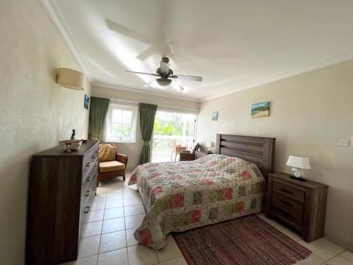  Rockley Golf 810 is a 2 bedroom, 2 Bathroom 1st floor Apartment with pool -  Room  picture :   TV    Telephone    Air conditioning                           
