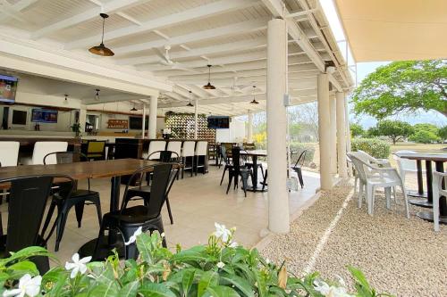  Rockley Golf 810 is a 2 bedroom, 2 Bathroom 1st floor Apartment with pool -  Room  picture :   TV    Telephone    Air conditioning                           