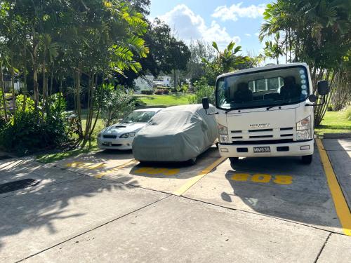  Rockley Golf 810 is a 2 bedroom, 2 Bathroom 1st floor Apartment with pool -  Room  picture :   TV    Telephone    Air conditioning                           