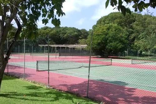  Rockley Golf 810 is a 2 bedroom, 2 Bathroom 1st floor Apartment with pool -  Room  picture :   TV    Telephone    Air conditioning                           