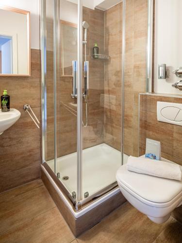 Ένα μπάνιο στο Limehome Kassel Motzstraße