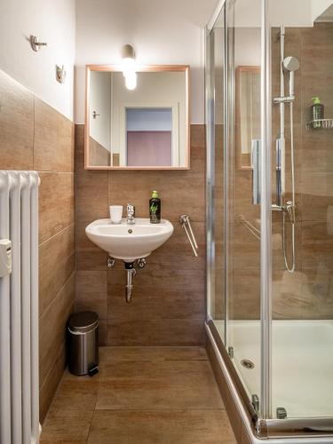 Ένα μπάνιο στο Limehome Kassel Motzstraße