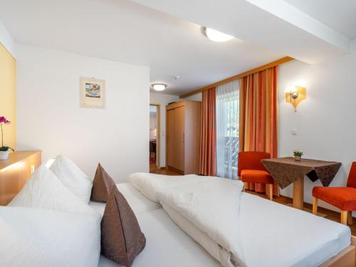 Apartment Rosa-2 by Interhome