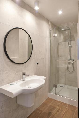 Ένα μπάνιο στο Hotel Renesans