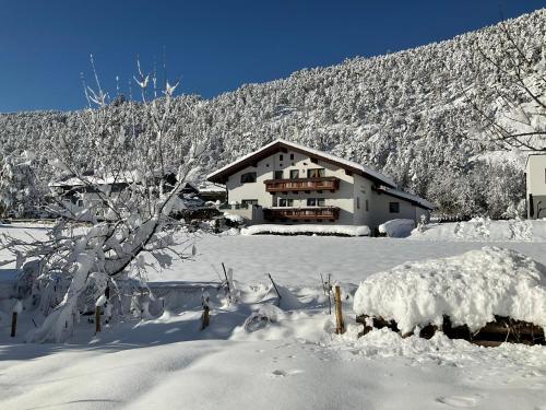 Apartment Christina by Interhome