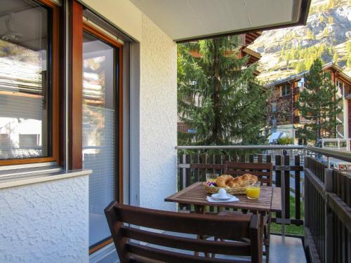 Apartment Sungold-1 by Interhome
