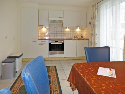 Kuchyňa alebo kuchynka v ubytovaní Apartment Dobler by Interhome