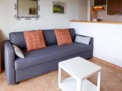 Apartment Les Girolles B14 by Interhome