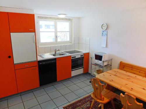 Kjøkken eller kjøkkenkrok på Apartment Beau Site-1 by Interhome