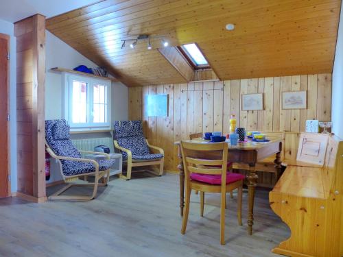Χώρος καθιστικού στο Apartment Chalet Seeberg by Interhome