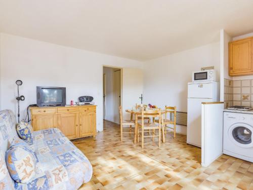 Apartment Le Centaure by Interhome