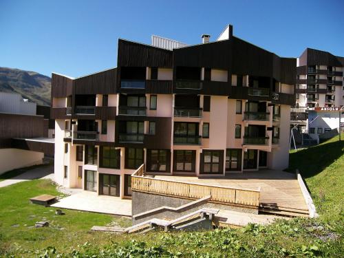 Apartment Soldanelles 413 B by Interhome