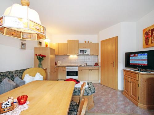 Kuchyňa alebo kuchynka v ubytovaní Apartment Hundsbichler-1 by Interhome