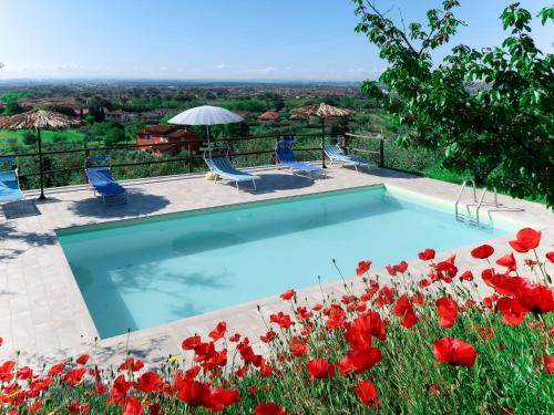 The swimming pool at or close to Holiday Home Agrumi by Interhome