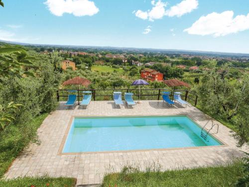 The swimming pool at or close to Holiday Home Agrumi by Interhome