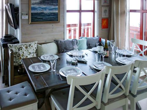 Restaurace v ubytování Holiday Home Elistova - FJH634 by Interhome