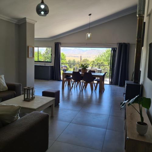 Coin salon dans l'établissement Clarens Escape (Unit 3)