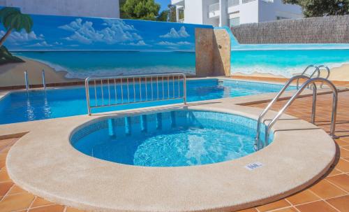 Πισίνα στο ή κοντά στο Hotel Ses Puntetes