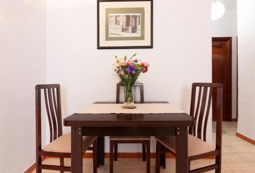 Sea & Wave Soho Family Apartment