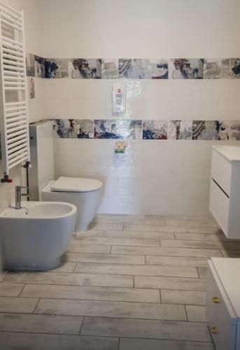 Kylpyhuone majoituspaikassa LagoRa'