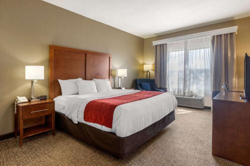 Photo de la galerie de l'établissement Comfort Inn & Suites Pittsburg, à Pittsburg