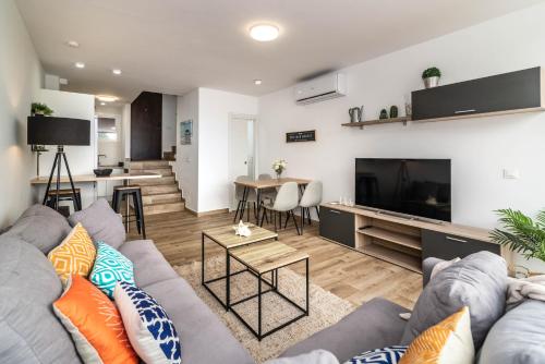 VB Arcos de la perla Paired House 2BDR Sea Views