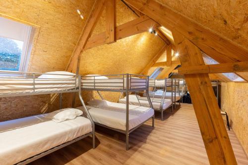 Двухъярусная кровать или двухъярусные кровати в номере 't Verschil