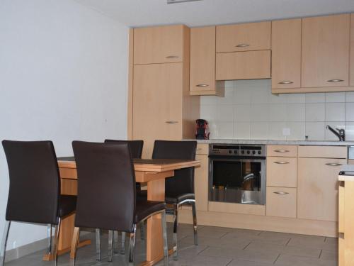 Kuchyň nebo kuchyňský kout v ubytování Apartment Wohnung 2 by Interhome