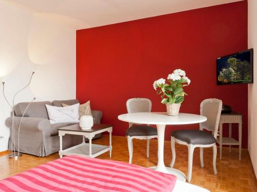 Apartment Double Room-4 by Interhome