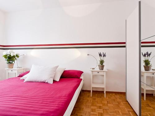 Apartment Junior Suite-9 by Interhome