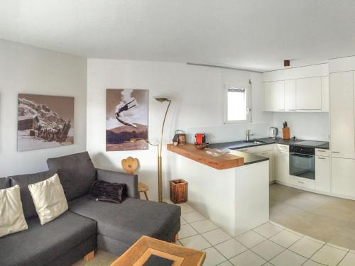 Posezení v ubytování Apartment Tavaun A11 by Interhome