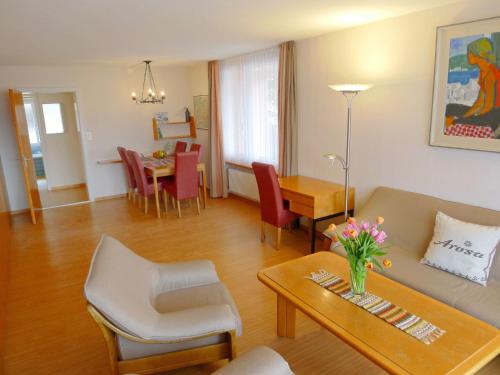 Posezení v ubytování Apartment Promenade - Utoring-73 by Interhome