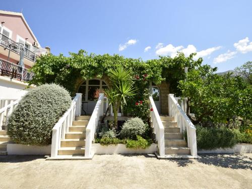 Zahrada ubytování Holiday Home Moreška-1 by Interhome