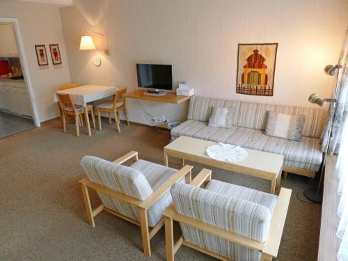 Ein Sitzbereich in der Unterkunft Apartment Casa Jenatsch-24 by Interhome