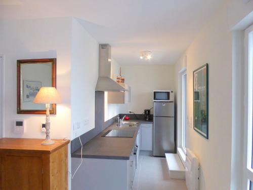 Studio Les Allées du Port by Interhome