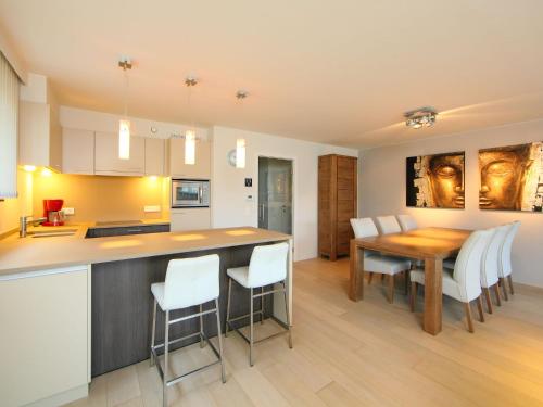 Kuchyň nebo kuchyňský kout v ubytování Apartment Cocoon by Interhome