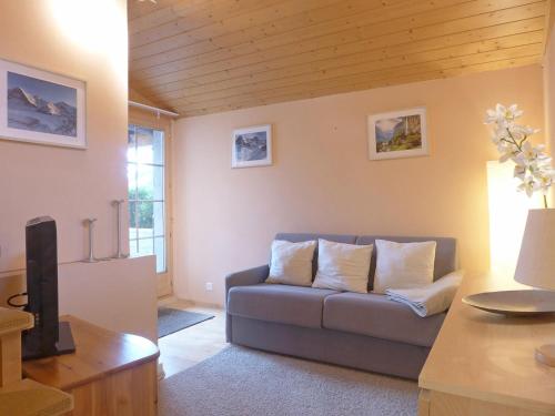 Posezení v ubytování Chalet Zwärgli by Interhome