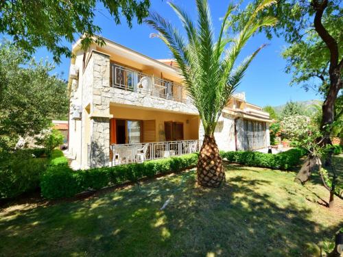 Apartment Meridiana-7 by Interhome