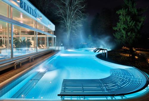 Bazén v ubytování BEATUS Wellness- & Spa-Hotel nebo v jeho okolí