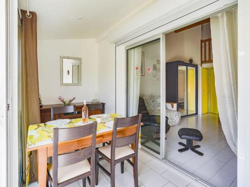Φωτογραφία από το άλμπουμ του Holiday Home Les Cristallines-4 by Interhome στο Καπ ντ' Αγκντ