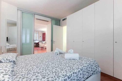 Brera area Lovely Apt close to Piazza Duomo