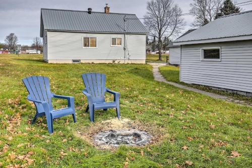 Pet-Friendly Up North Getaway with Fire Pit! – Photos 2